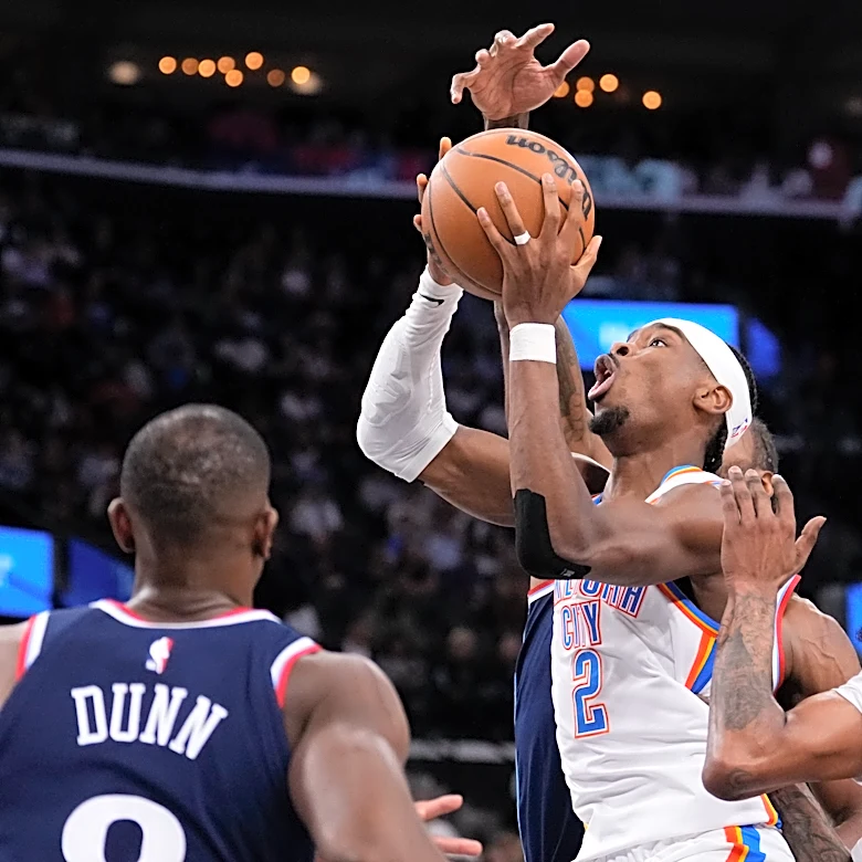 Holmgren scores 30, Thunder clinch NBA's best regular-season record in 128-110 victory over Clippers