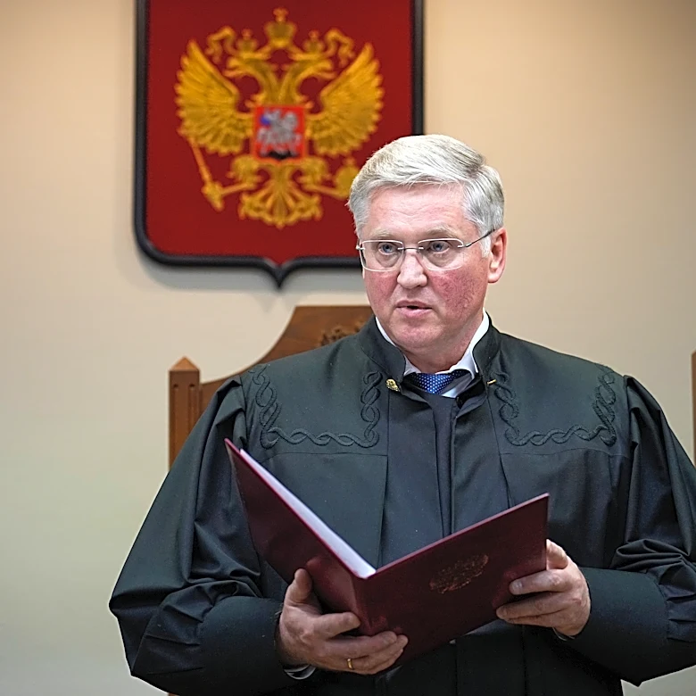 Russian court criminalizes the activities of the Nobel Prize-winning rights group Memorial