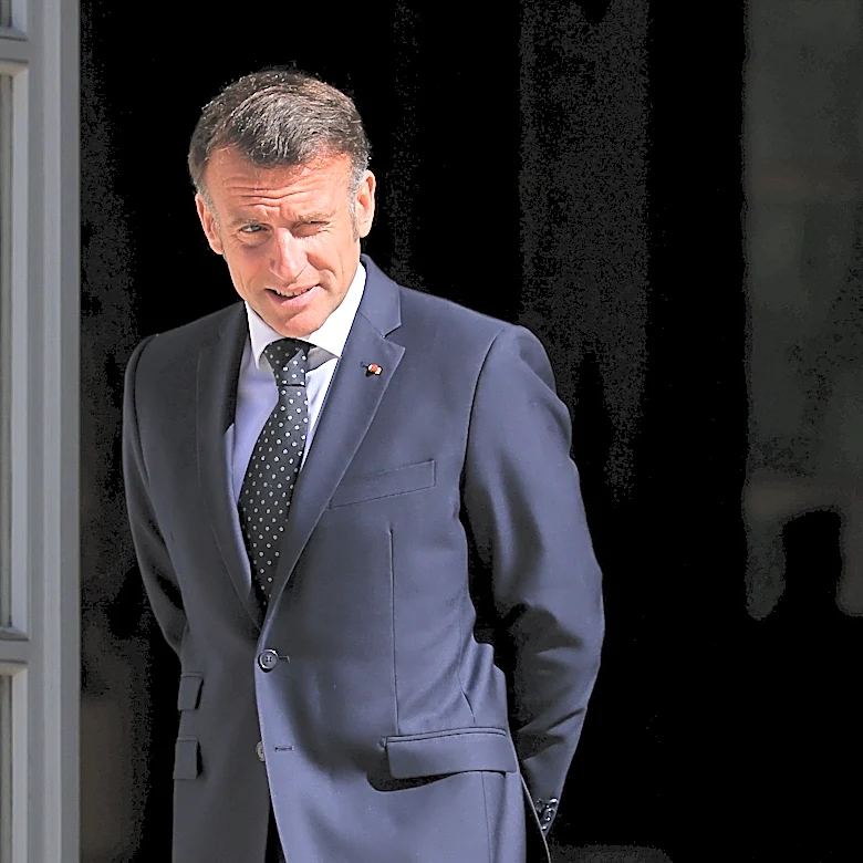 European leaders urge a negotiated settlement as Iran closes the Strait of Hormuz