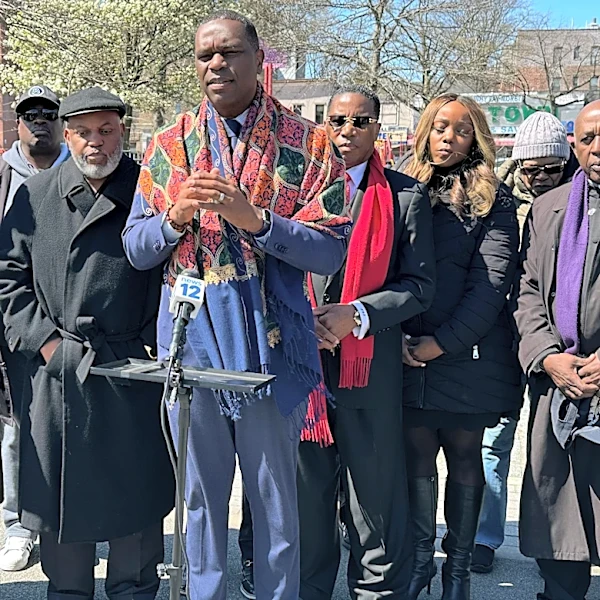 NYC Council member, Hochul aide rally with supporters to decry federal bribery probe