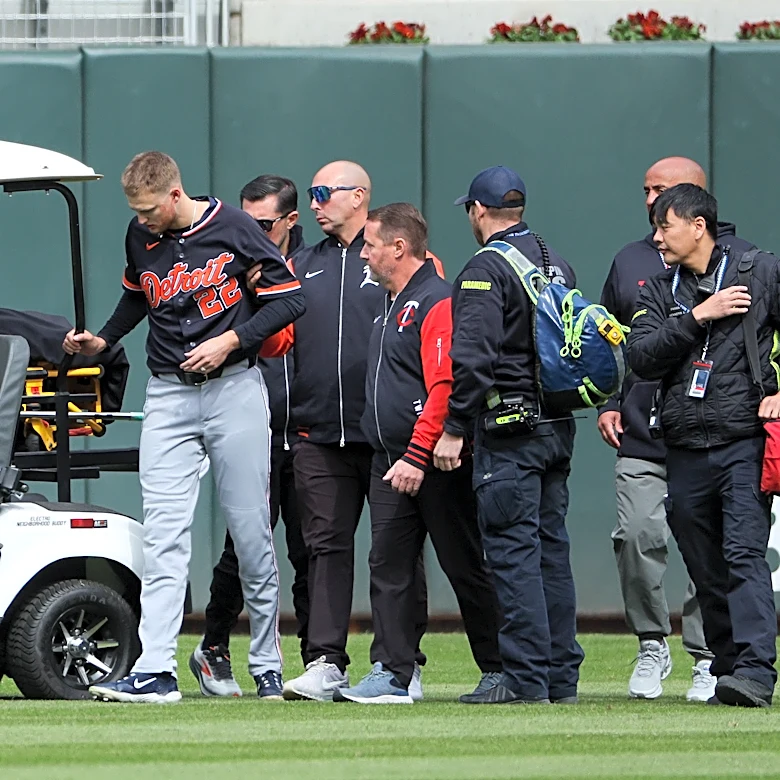 Tigers' Parker Meadows hospitalized after head-to-head outfield collision with teammate Riley Greene