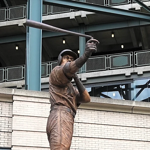 As veil falls on Ichiro Suzuki's statue, so too goes his bat