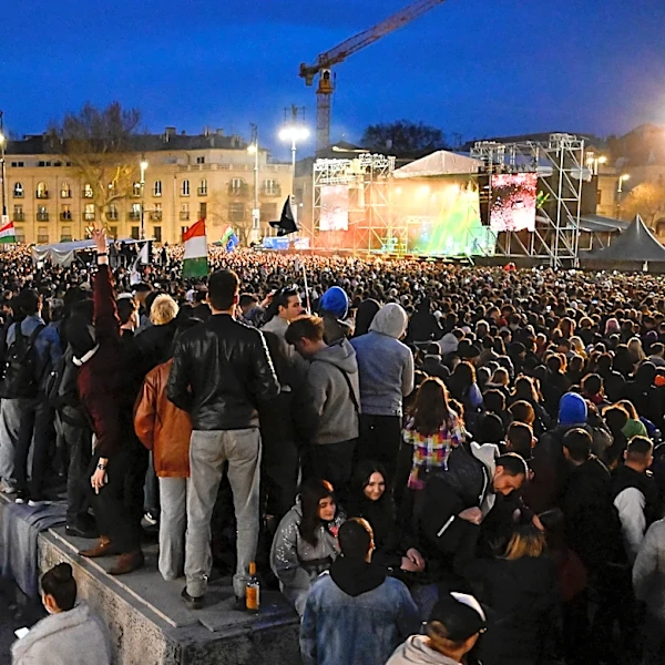 Tens of thousands rally at megaconcert to vote out Hungary's Orbán