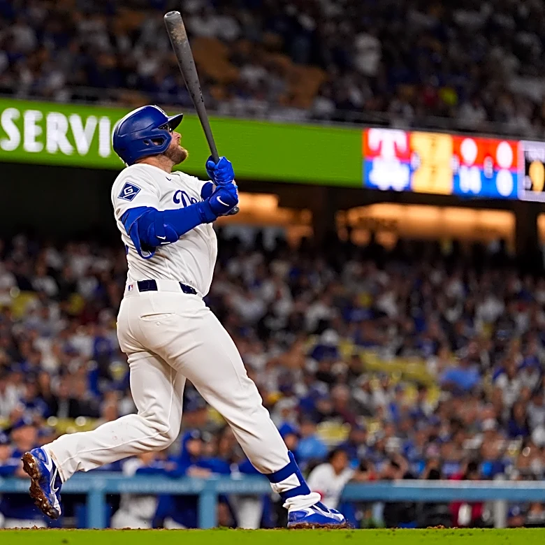 Max Muncy told Dave Roberts he was close. Then came 3 homers and a walk-off