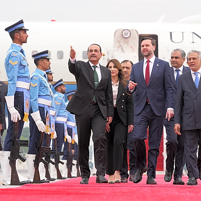 US and Iranian officials meet with mediators in Pakistan as talks kick off despite disagreements