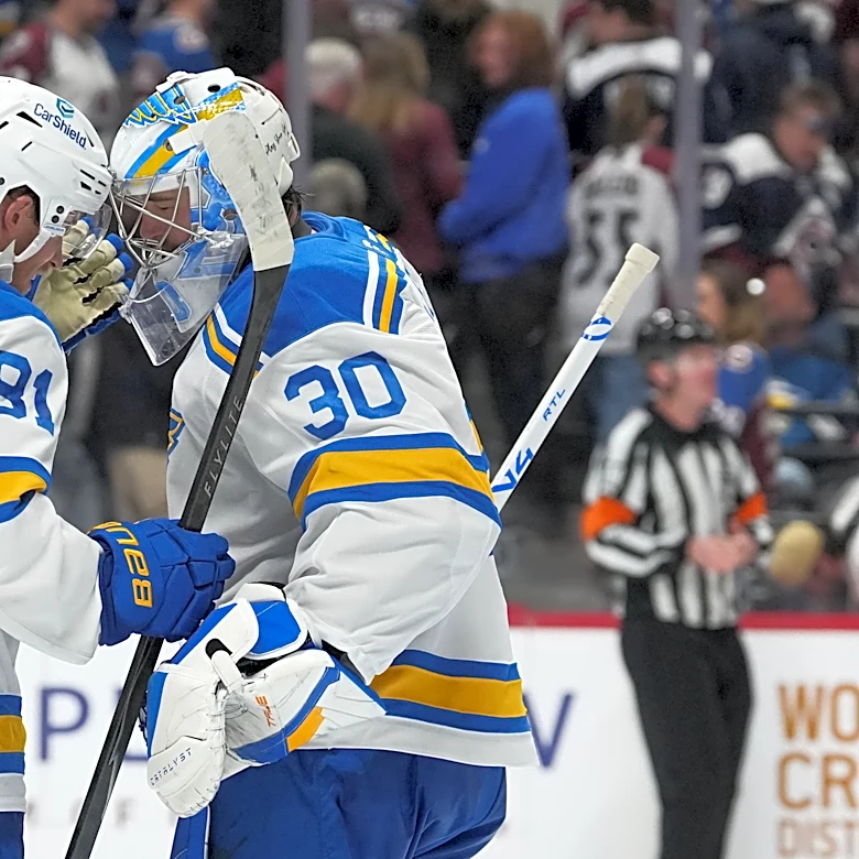 Kyrou and Fowler help the Blues beat the Blackhawks 5-3