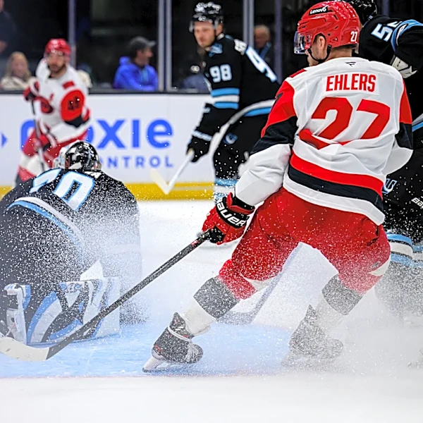 Metropolitan champion Hurricanes beat Mammoth 4-1 for 6th win in 7 games