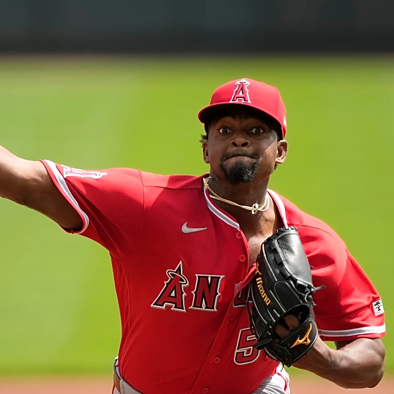 Soriano becomes MLB's first 4-game winner, lowers ERA to 0.33 as Angels beat Reds 9-6
