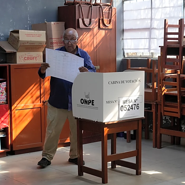 Peru election results delayed after thousands get a one-day voting extension