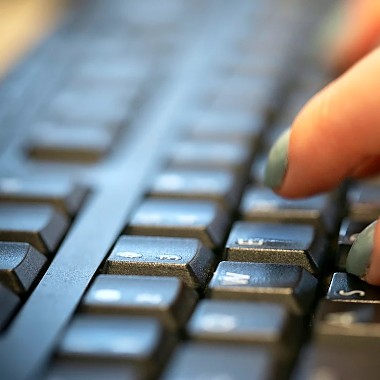 Why some workers are embracing AI while others won't use it, according to a new Gallup poll