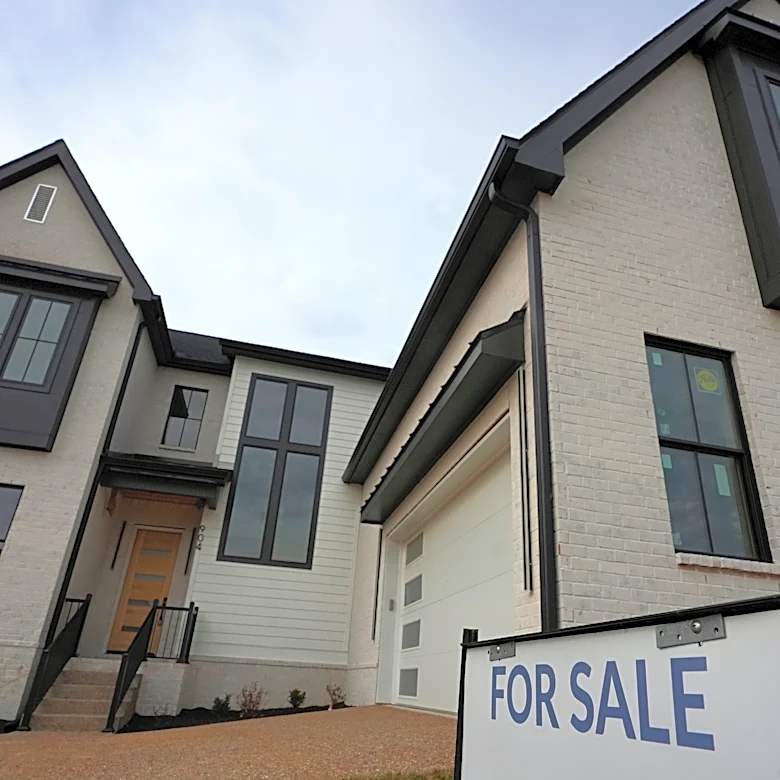 US home sales fall in March, marking a slow start to the spring homebuying season