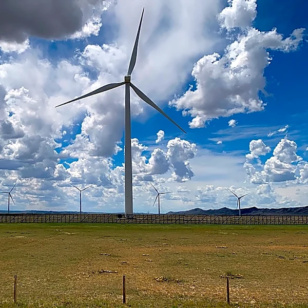 Wyoming electric utility dumps wind and solar in long-term planning