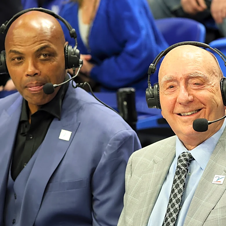 Famed ESPN college basketball voice Dick Vitale facing another battle with cancer