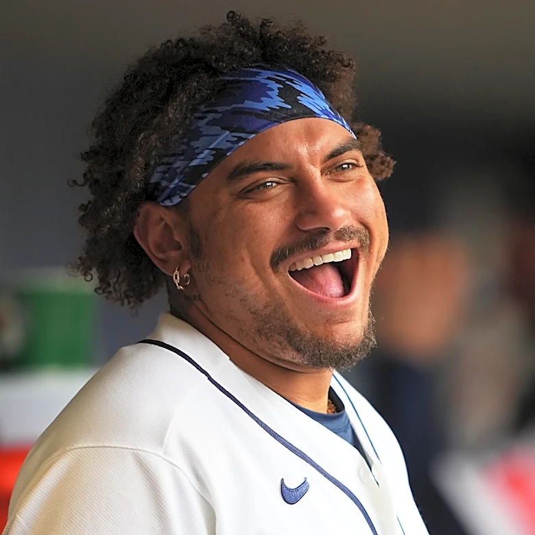 Josh Naylor breaks out of season-long slump with 2 homers as Mariners sweep Astros