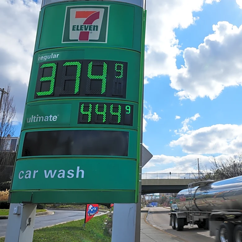 US wholesale prices surged 4% last month as the Iran war sent energy prices soaring