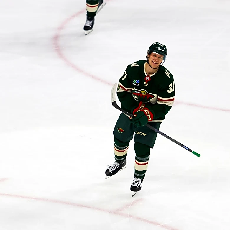 Wallstedt makes 35 saves for Wild in a 3-2 win over the Ducks in a playoff tuneup for both teams
