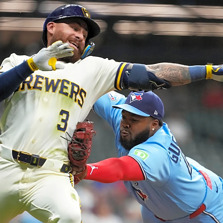 Blue Jays batter Brewers' bullpen to win 9-7 in 10 innings as Milwaukee drops 6th straight