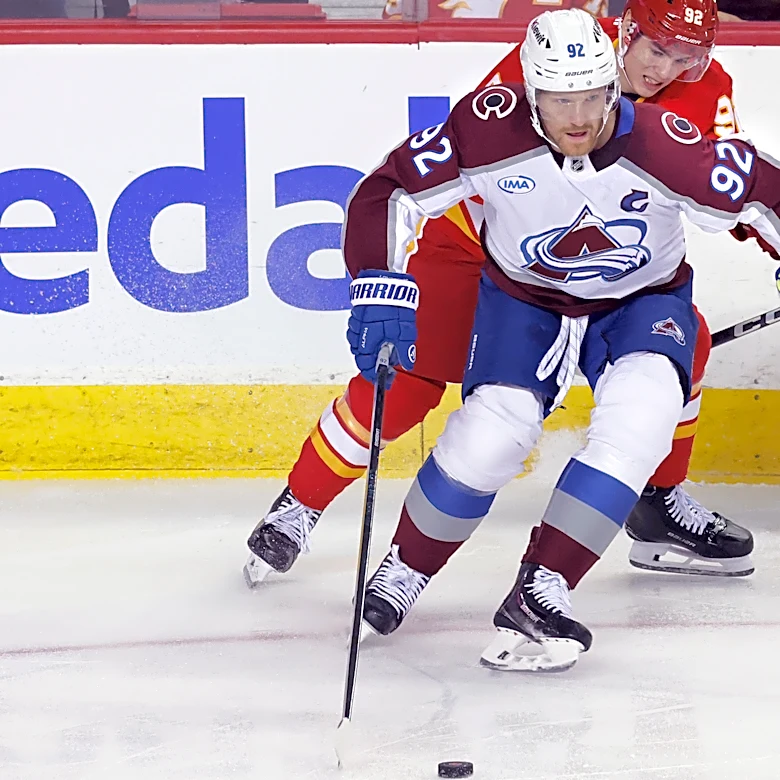 Landeskog scores go-ahead goal to help the Avalanche to a 3-1 win over the Flames