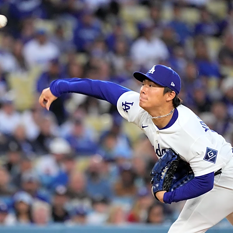 Dodgers hand Mets a seventh straight loss, 2-1, as Tucker delivers the go-ahead hit with 2 strikes