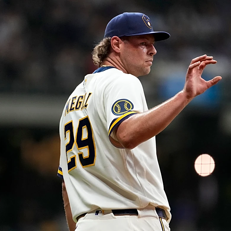 Brewers' Murphy criticizes booing of Megill while pondering how to get him back on track