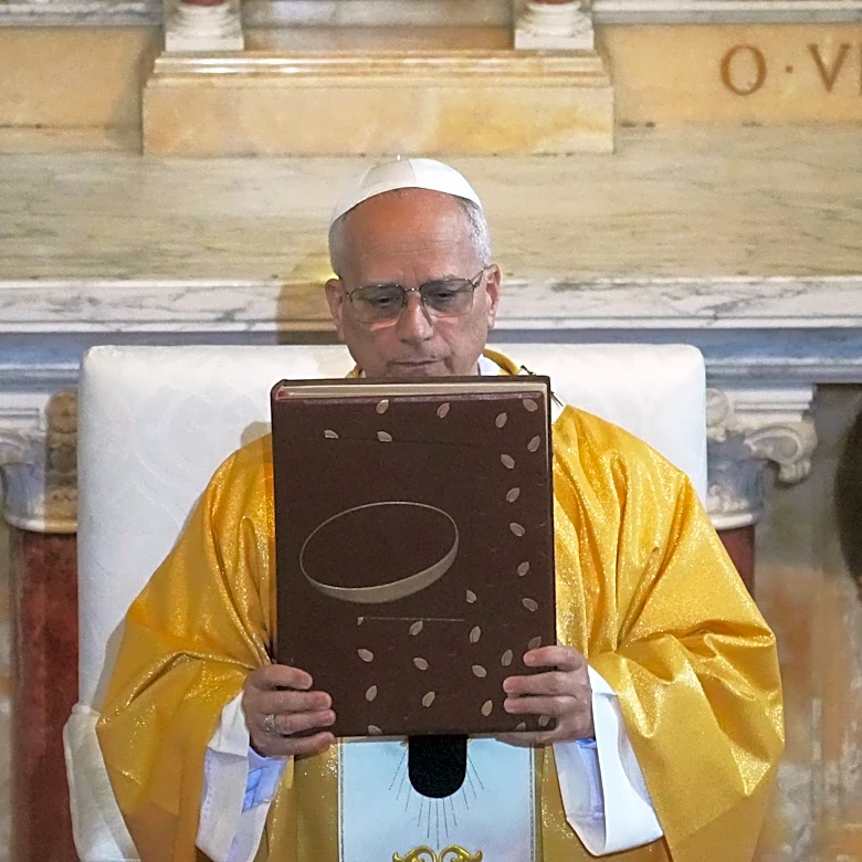 Pope doubles down on message of peace and unity as Trump's criticism continues