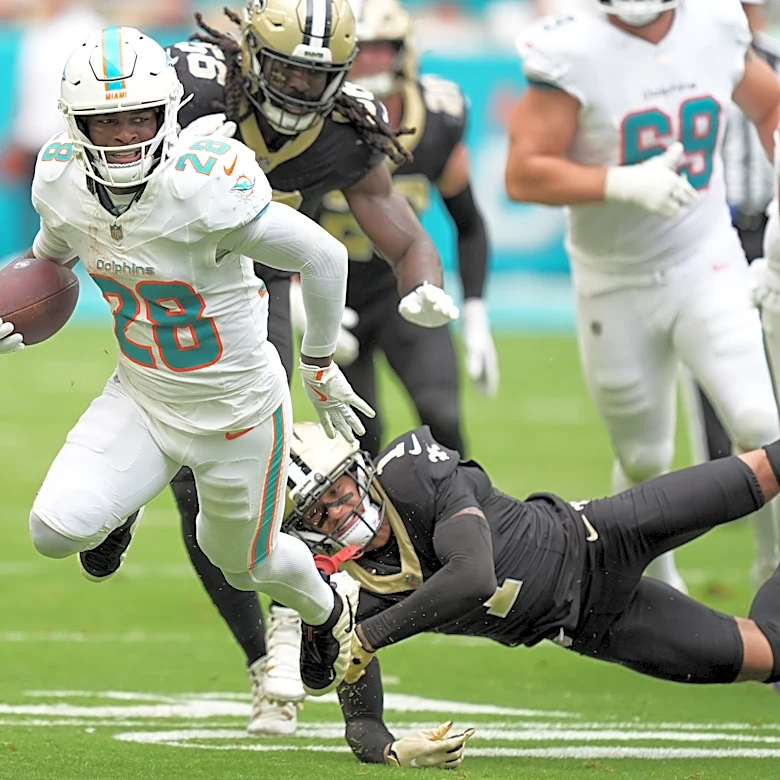 Dolphins not interested in trading star running back De'Von Achane, GM Jon-Eric Sullivan says