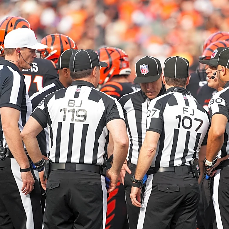 Reports: Likelihood of NFL replacement refs enters new stage with background checks, physicals