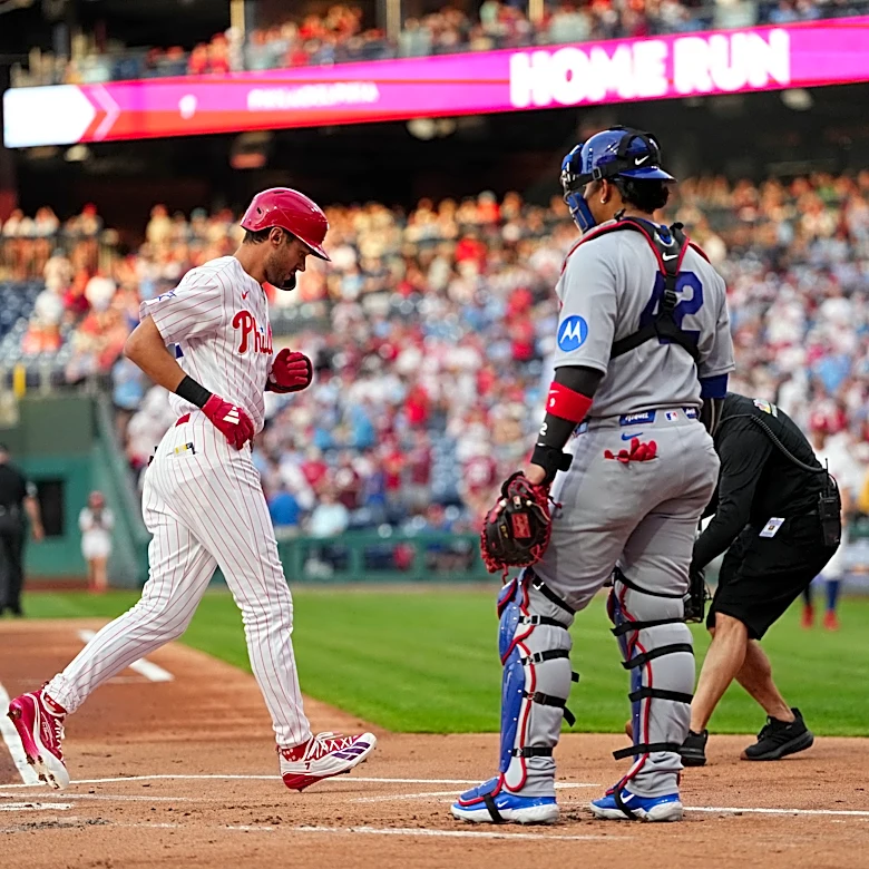 Hoerner drives in 5 runs, Imanaga strikes out 11 to lead Cubs past Phillies