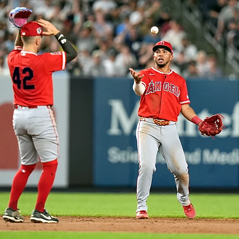 Angels misplay infield popup in 9th and blow lead against Yankees in agonizing loss