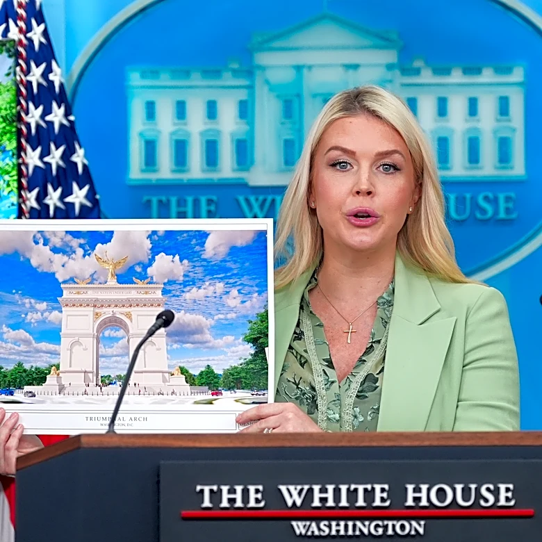 Trump's plan to build a Triumphal Arch gets a hearing before a key federal agency