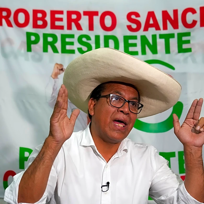 2 candidates with starkly different visions for Peru vie for a runoff spot