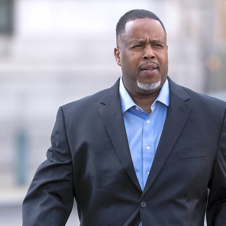 Ex-NBA player Damon Jones is expected to become first person to plead guilty in gambling sweep