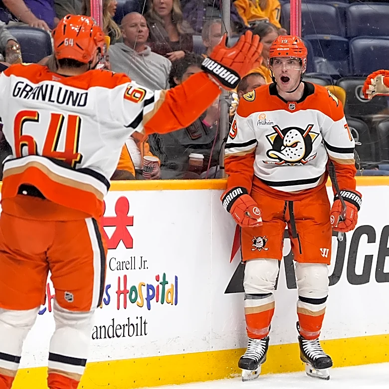 Terry's late power-play goal lifts Anaheim past Preds 5-4 setting up Ducks-Oilers