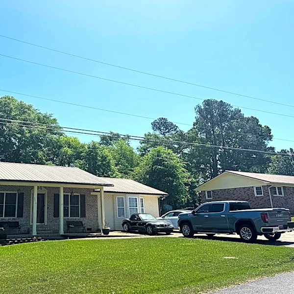 85-year-old widow is released from US custody, returns to France amid messy family dispute