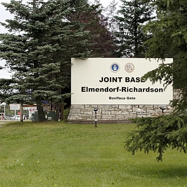 2 Alaska-based soldiers injured in encounter with brown bear during training exercise