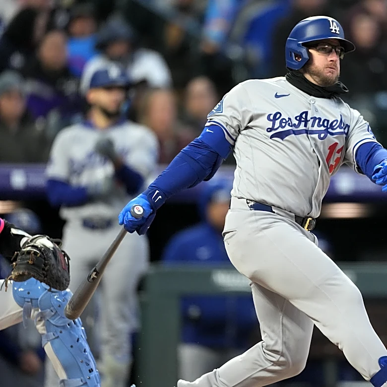 Muncy homers twice to back strong start by Glasnow as Dodgers top Rockies 7-1 on chilly night