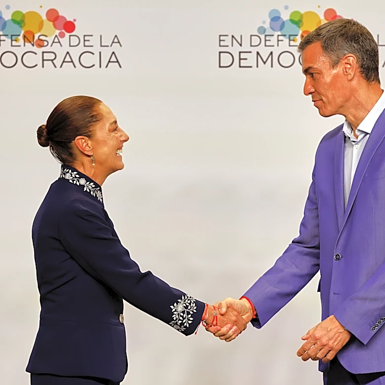 With a handshake, Spain and Mexico put diplomatic tussle over their colonial past behind them
