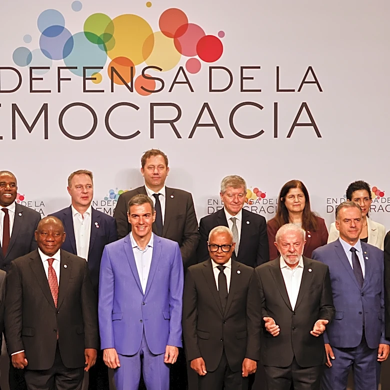 While Trump lashes out at Spain, progressive leaders rally in Barcelona to defend democracy