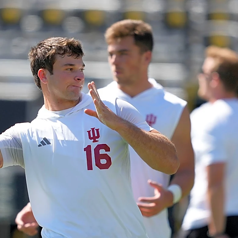 Alberto Mendoza uses Georgia Tech's spring practice to establish himself as favorite to start at QB
