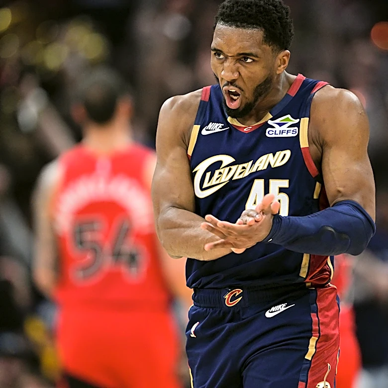 Mitchell scores 32 as Cavaliers defeat Raptors 126-113 in Game 1 of East first-round series