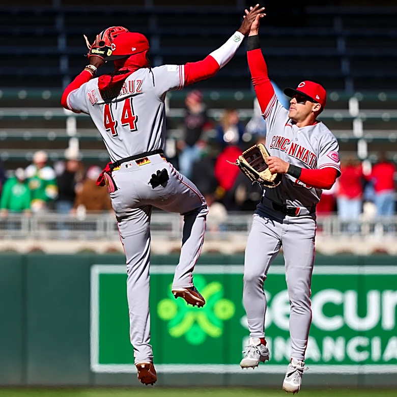 Myers' RBI single in 9th and strong bullpen outing lift Reds past Twins 5-4