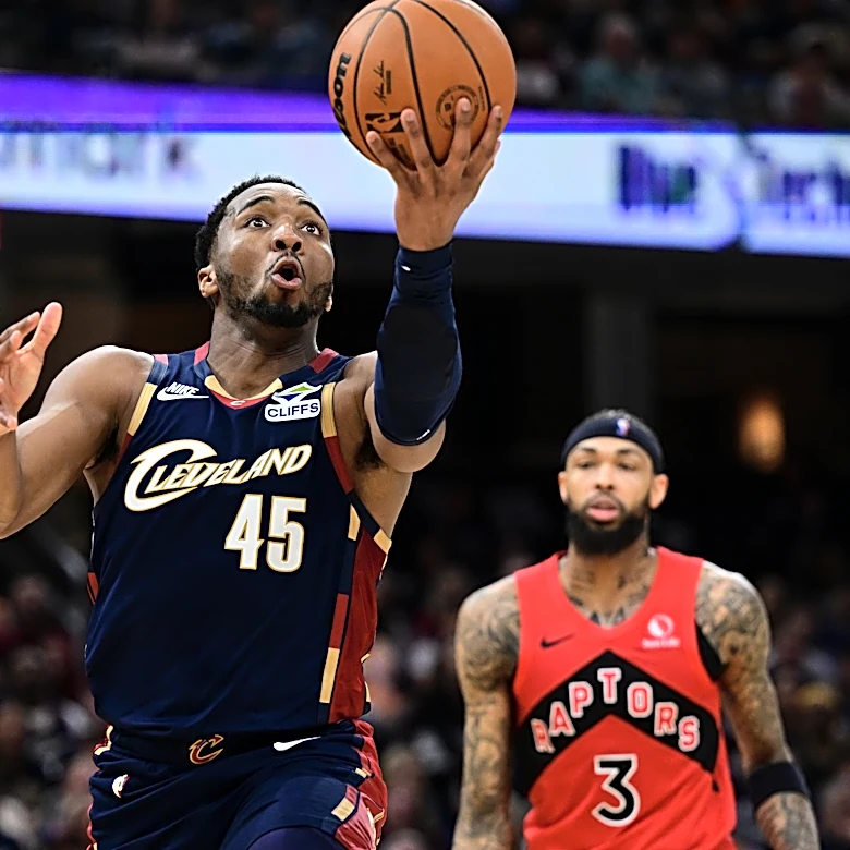 Cavaliers' Mitchell extends NBA-record streak of 30-point games to 9 in series openers