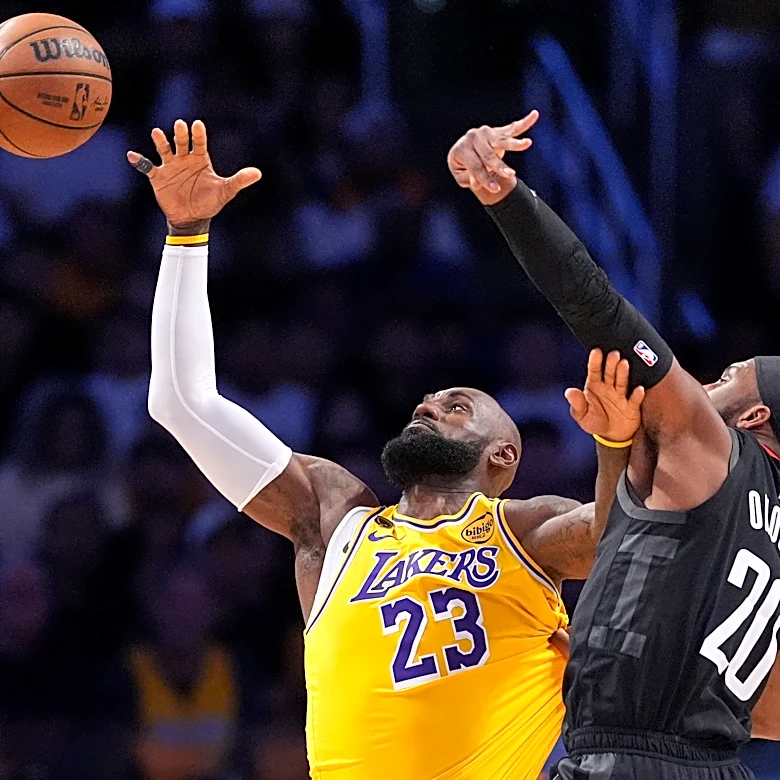 Kennard scores 27, LeBron leads Lakers to surprising 107-98 win over Rockets in playoff opener