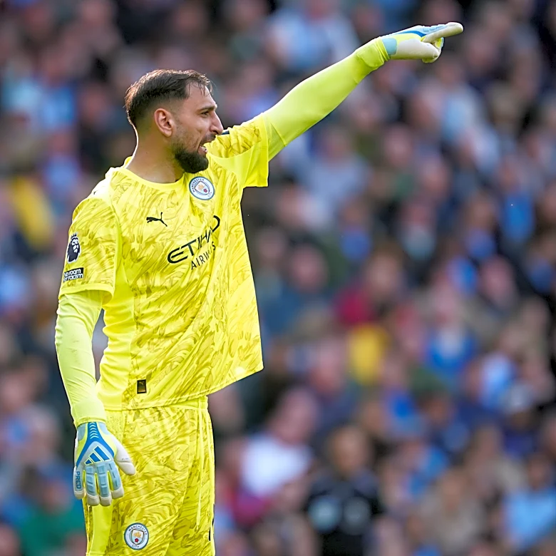 Donnarumma mistake gifts Arsenal goal but doesn't cost Man City in Premier League title showdown