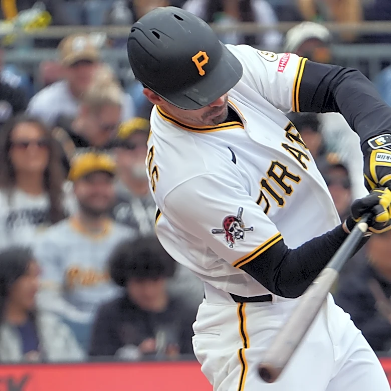 Reynolds, Keller lift Pirates to 6-3 win over Rays