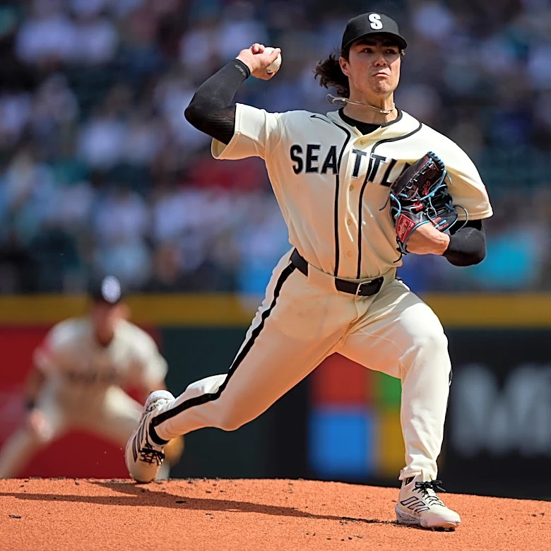 Woo goes 7 strong innings as the Mariners power past the Rangers 5-2