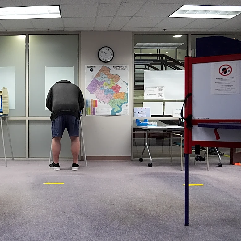 Virginia voters deciding on redistricting plan that could boost Democrats' seats in Congress