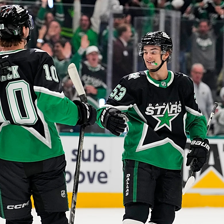 Johnston and Stars beat Wild 4-2 in Game 2 to even their first-round playoff series