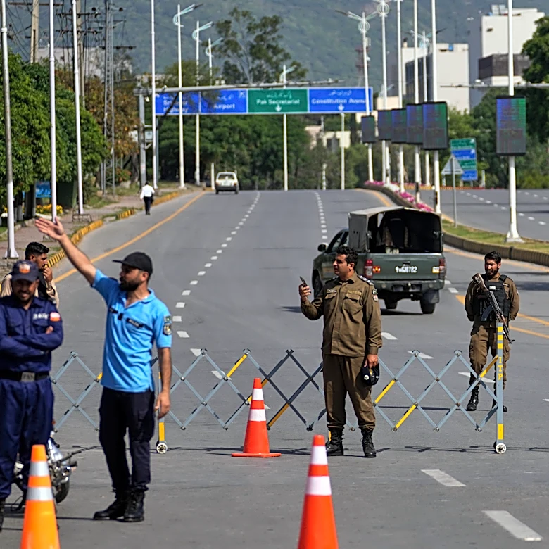 US and Iran signal new ceasefire talks in Islamabad as truce nears end