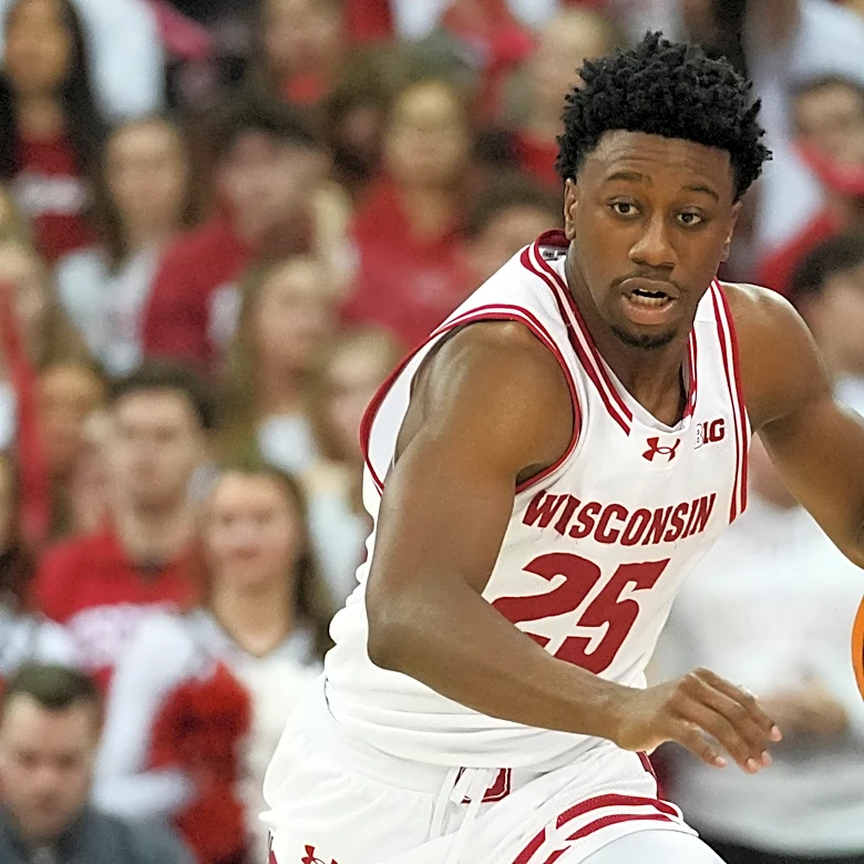 Former Wisconsin guard John Blackwell announces that he's transferring to Duke